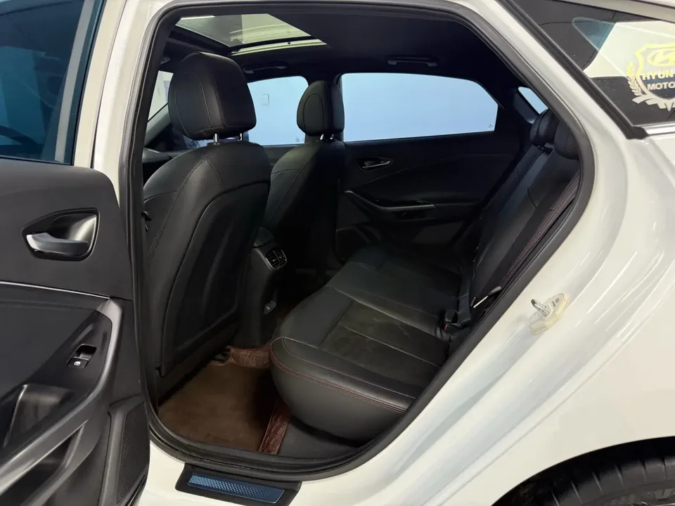 Hyundai Lafesta Festa 2023 270TGDi DCT N Line DLX Deluxe Edition 2023 — миниатюра 4