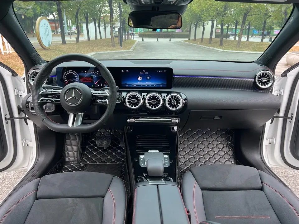 Mercedes-Benz Mercedes Benz A Class Mercedes-Benz A-Class 2024 A 200 L Fashion Edition 2024 — миниатюра 4