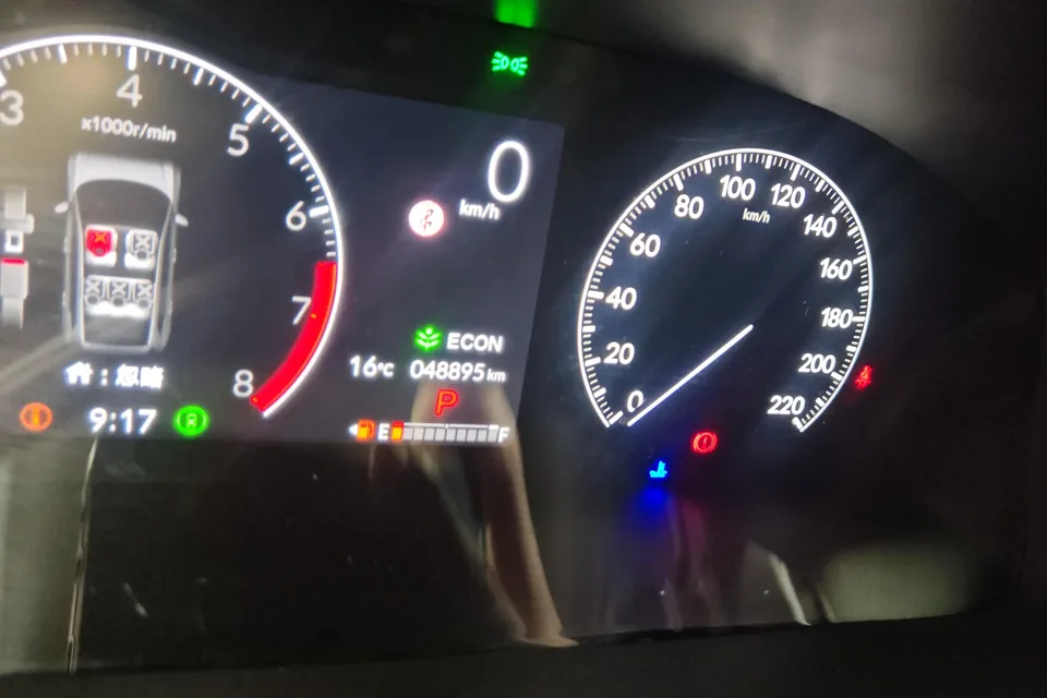 Honda CR-V 240TURBO CVT 2WD 5-seater version 2023 — миниатюра 3