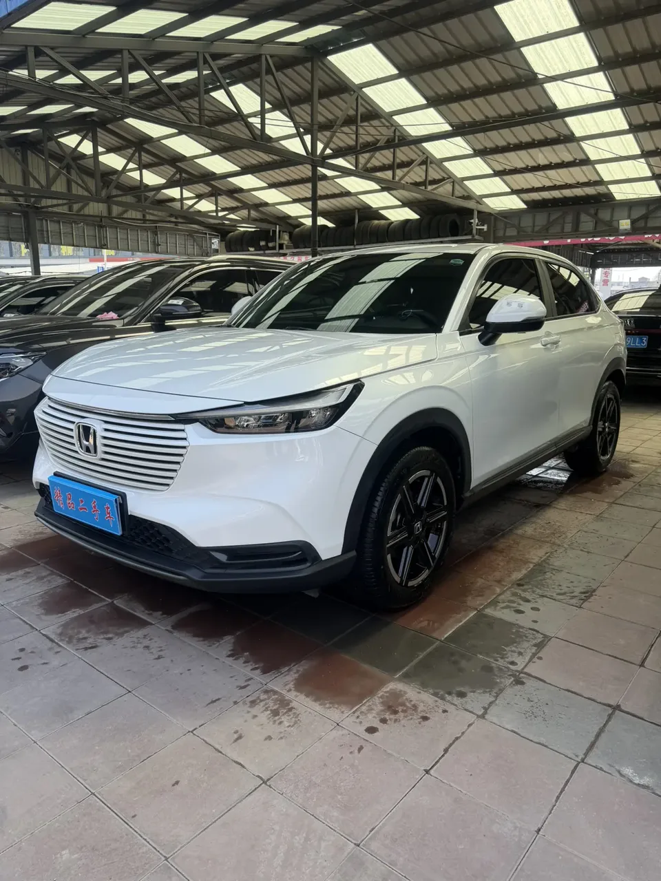 Honda VEZEL Binzhi 2023 1.5L CVT Elite Edition 2023 — фото 1, купить с доставкой в Москву