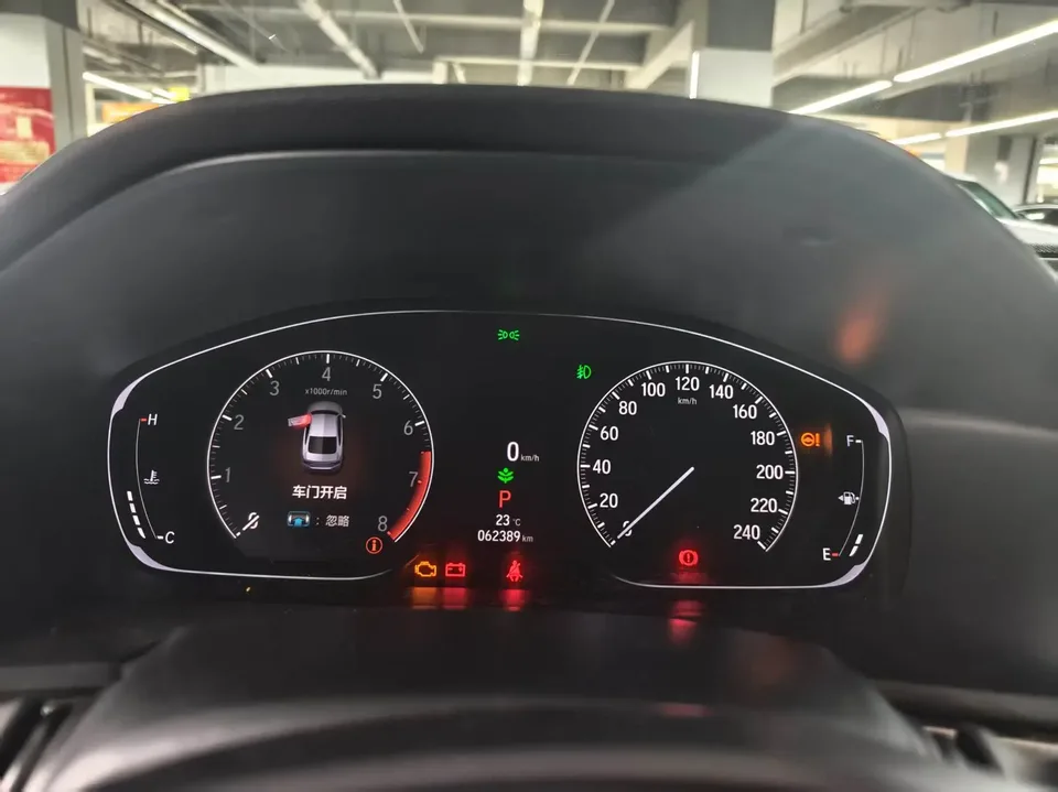 Honda Accord Accord 2022 260TURBO Deluxe Edition 2023 — миниатюра 3