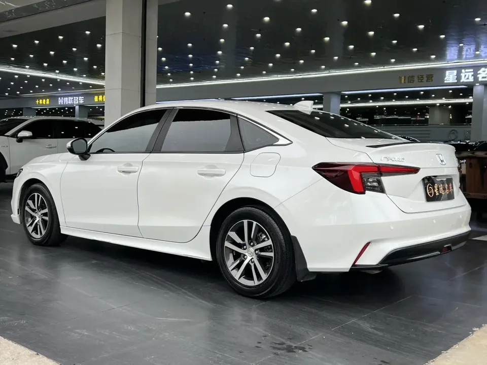 Honda Integra 240TURBO CVT Leading Edition 2023 — миниатюра 2