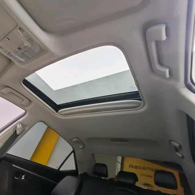 Toyota Corolla Dual Engine E+ Corolla Dual Engine E+ 2020 1.8L Comfort Edition 2022 — thumbnail 4