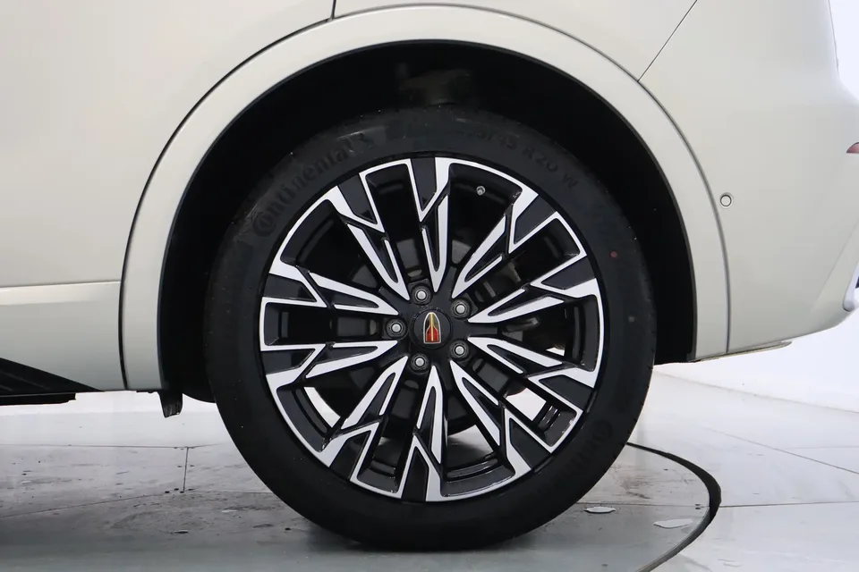 Hongqi HS5 2023