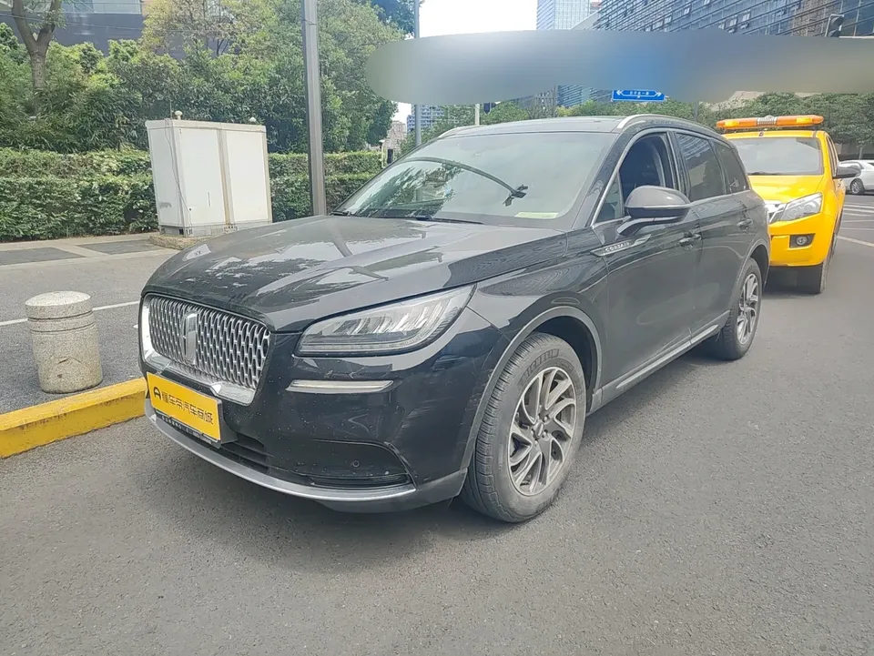 Lincoln Adventurer 2022