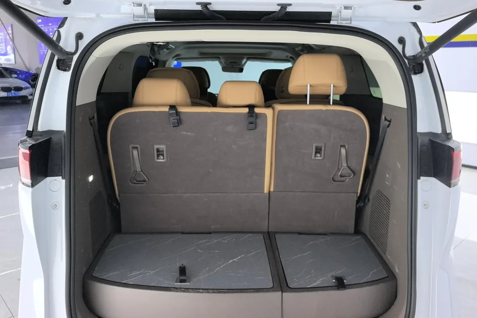 Denza D9 DM D9 DM 2022 970 4WD flagship model 2023 — thumbnail 4