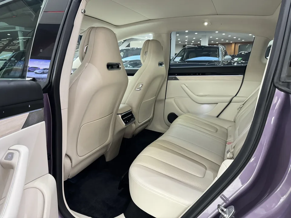 Luxeed Zhijie R7 Zhijie R7 2024 pure electric 100kWh UItra four-wheel drive version 2024 — thumbnail 5