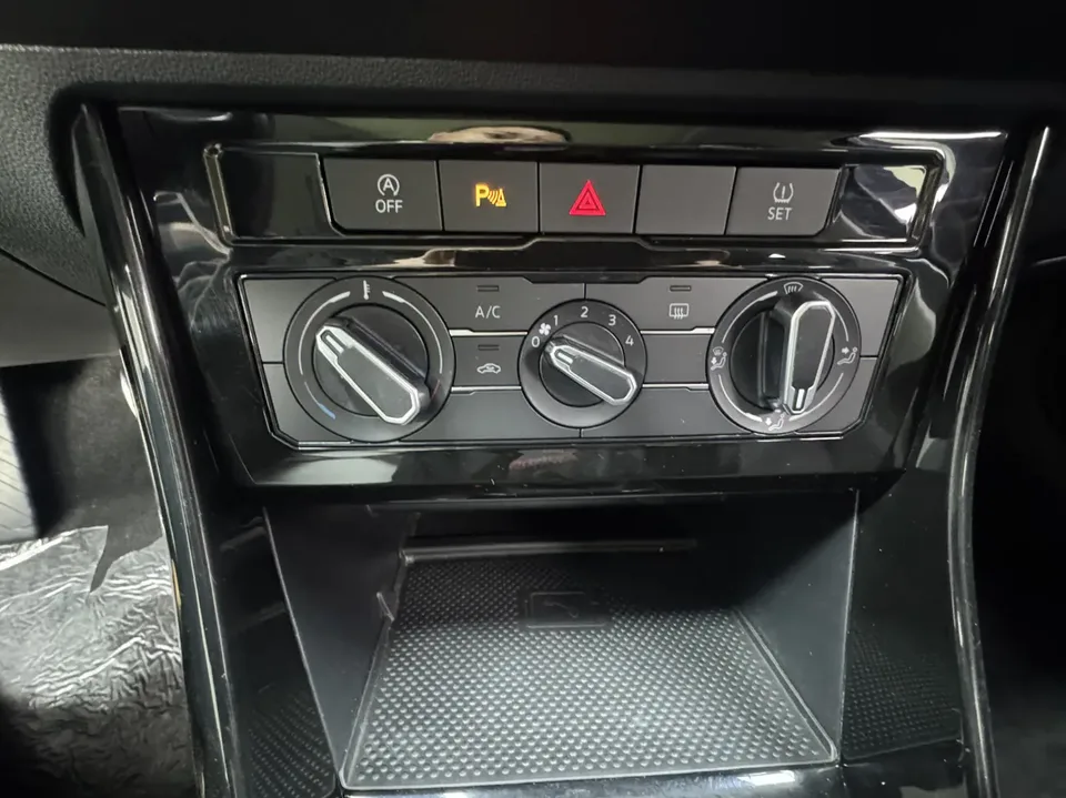 Jetta VS7 280TSI Automatic Enjoy Edition 2022 — миниатюра 3