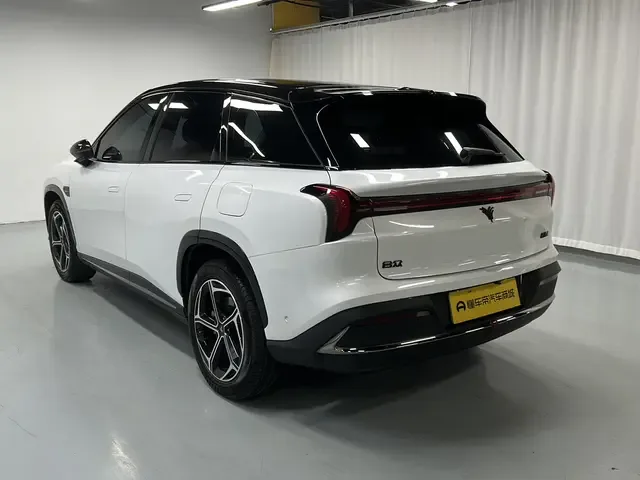NETA Nezha L Extended Range 310 Flash Charge Red Edition 2024 — миниатюра 2