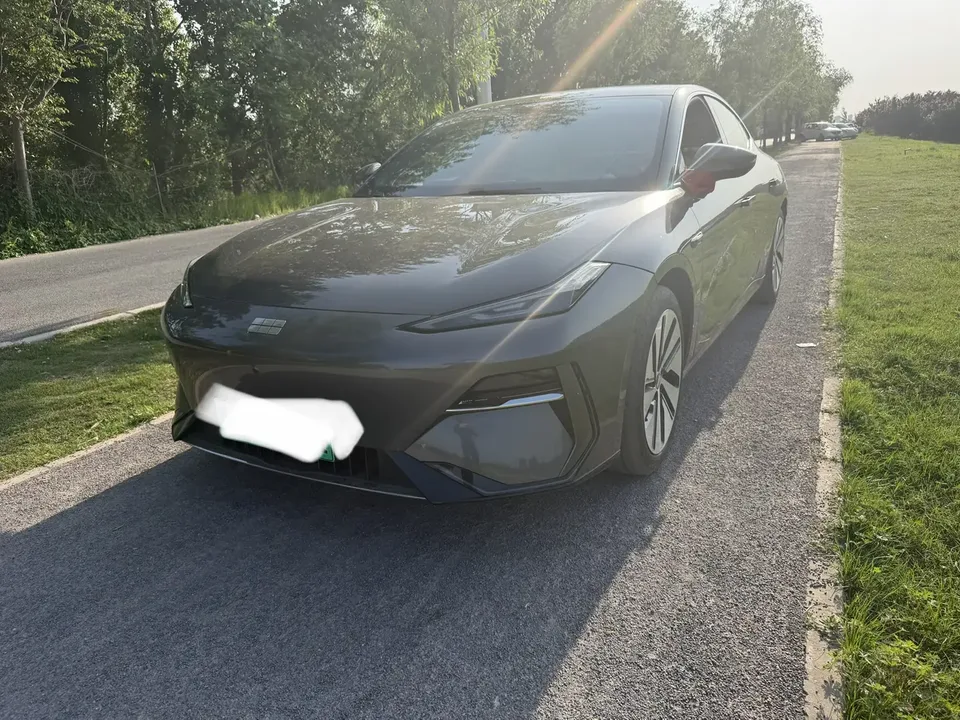 Geely Galaxy E8 2024