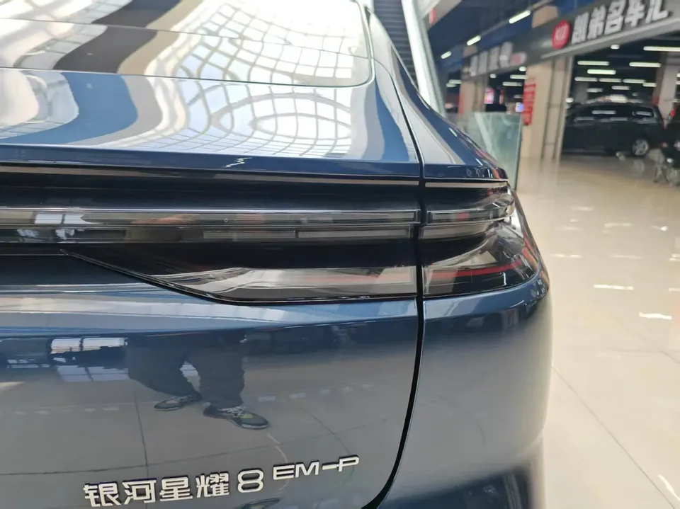 Geely Galaxy Star 8 PHEV 130km EM-P Starship Edition 2025 — миниатюра 5