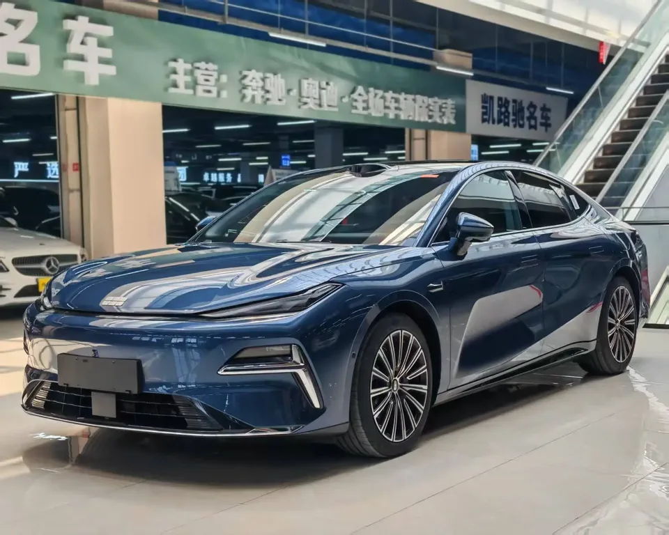 Geely Galaxy Star 8 PHEV 2025