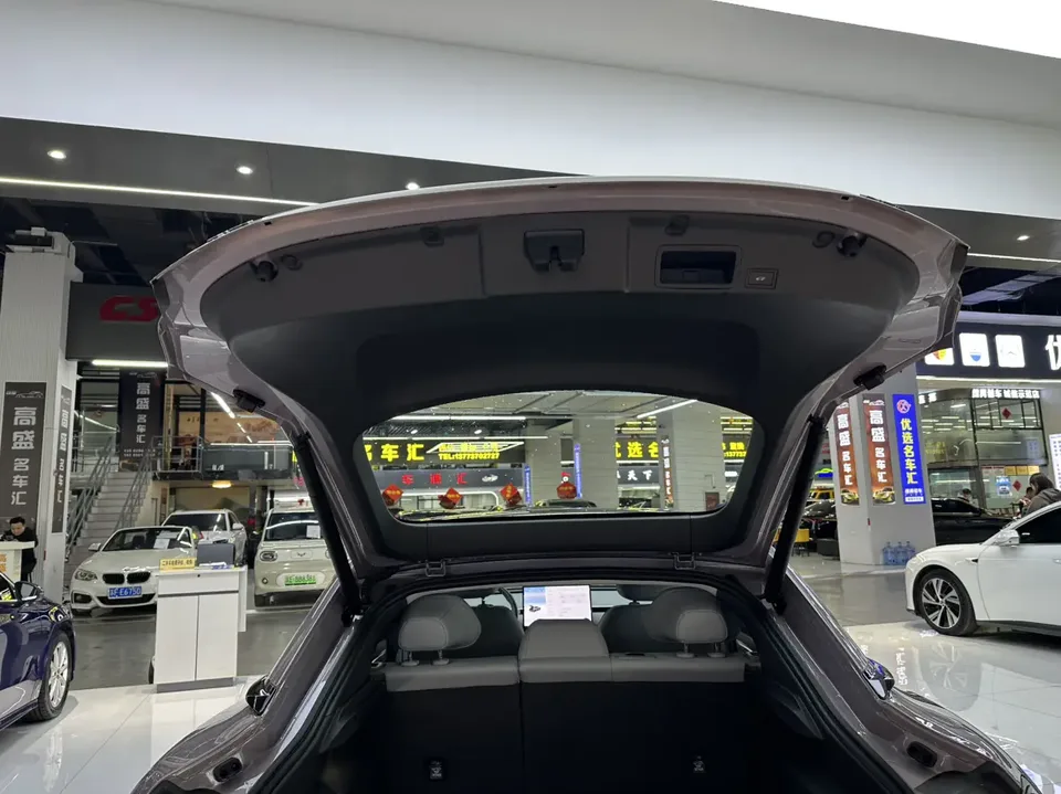 XPeng Xiaopeng MONA M03 600 Ultra-long-range Max version 2025 — миниатюра 4