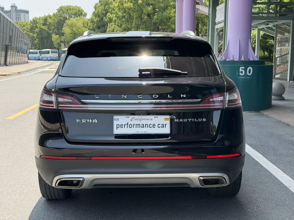Lincoln Navigator Navigator 2021 2.0T 4WD Premium Edition 2022 — thumbnail 2
