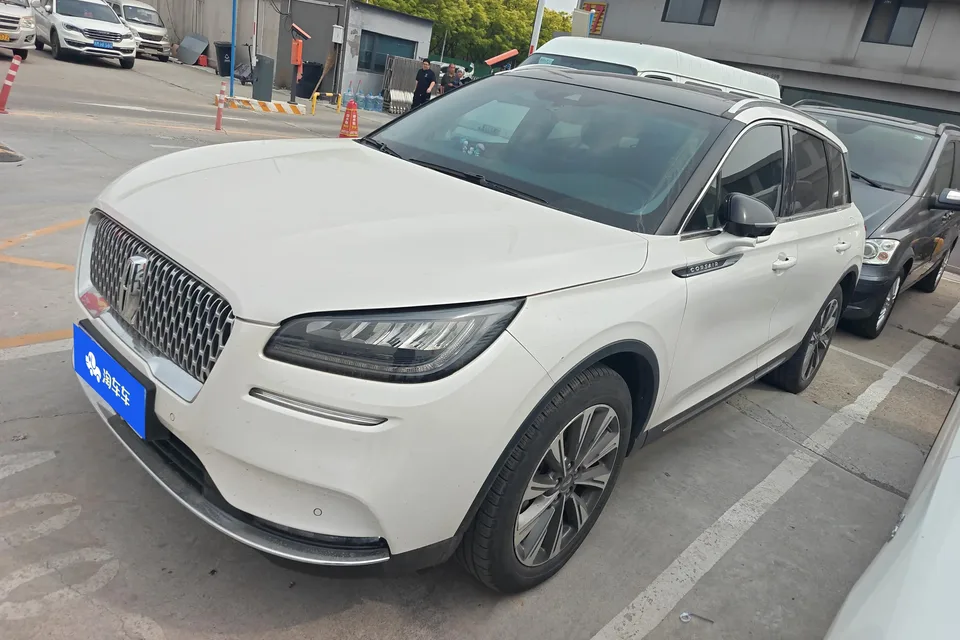 Lincoln Adventurer 2022