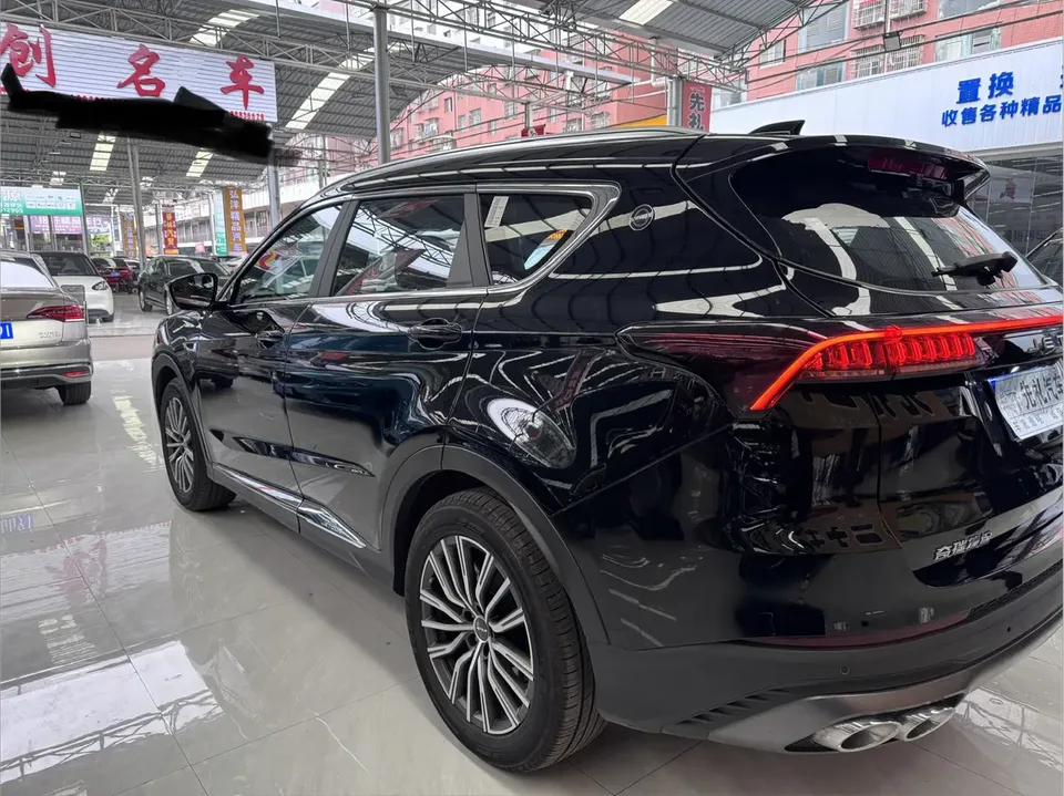 Jetour Jietu X70 PLUS Champion Edition 1.5T DCT Champion MAX 7 Seaters 2024 — миниатюра 4