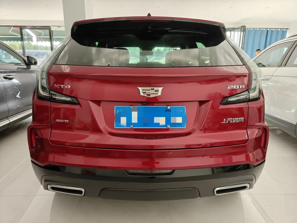 Cadillac XT4 Cadillac XT4 2024 28T 2WD Luxury 2023 — thumbnail 2
