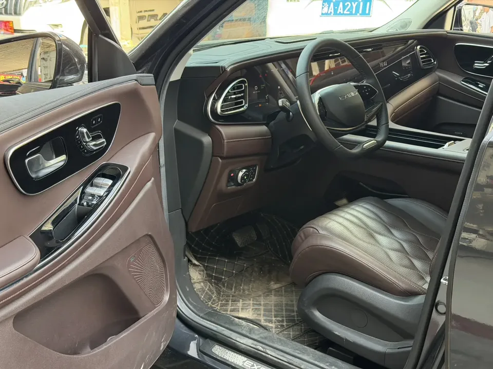 Exeed VX 2.0T four-wheel drive Xingyao-seven seats 2023 — миниатюра 4