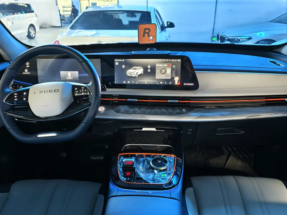 Exeed Xingtu Zhuifeng C-DM 1.5TCI-DHT 105KM Yufengxing Edition 2025 — миниатюра 3