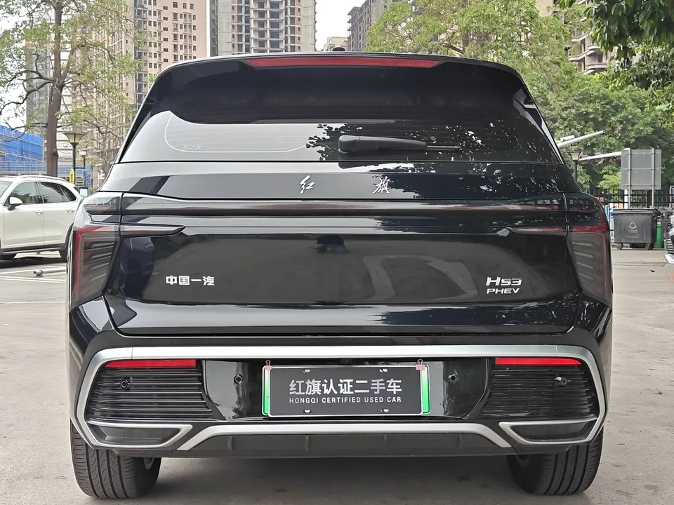Hongqi HS3 PHEV 125km commemorative edition for its 2 millionth anniversary 2025 — миниатюра 2