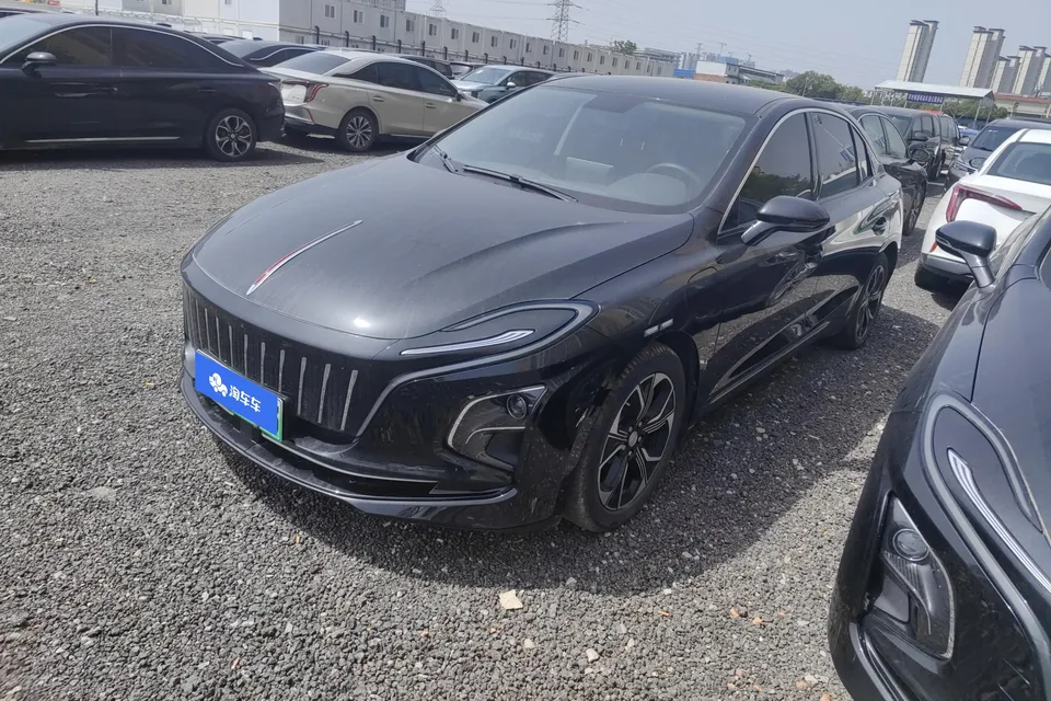 Hongqi E-QM5 2023