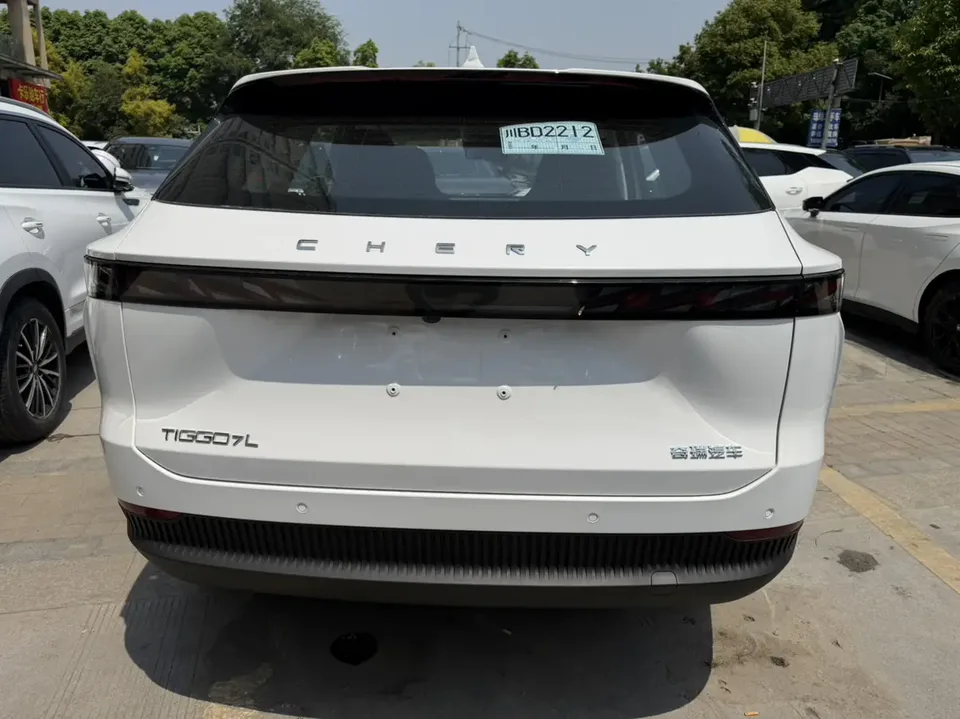 Chery Tiggo 7L 1.5T DCT Premium Edition 2026 — миниатюра 2