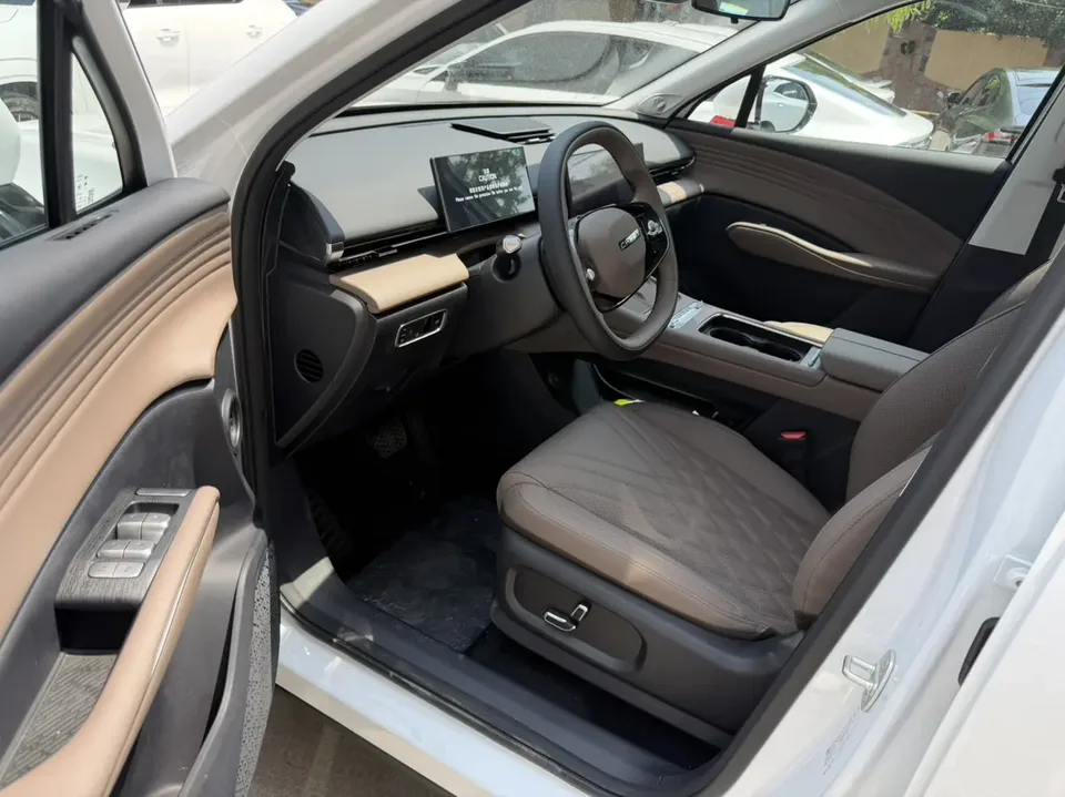 Chery Tiggo 7L 1.5T DCT Premium Edition 2026 — миниатюра 3