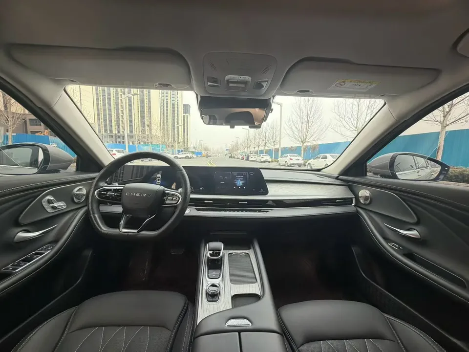 Chery Arrizo 8 1.6TGDI DCT Elegant 2023 — миниатюра 3
