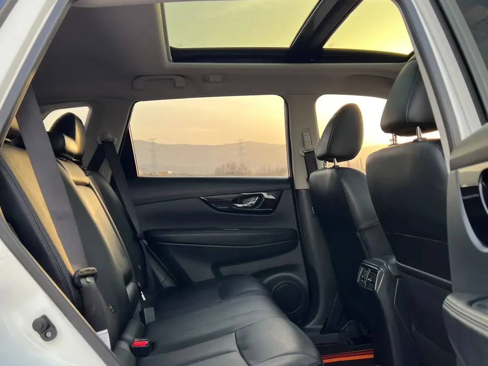 Nissan X-Trail Classic Edition 2.0L 2WD Intelligent Link Premium Edition 2024 — миниатюра 3