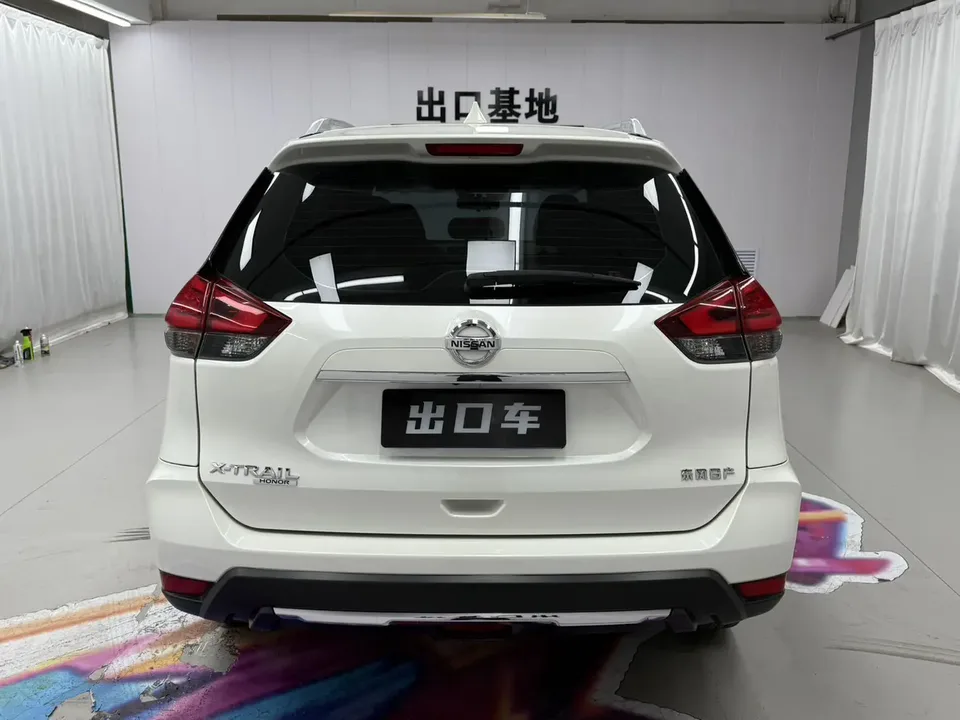 Nissan X-Trail Qijun 2022 2.0L 2WD Smart Link Premium Edition 2022 — thumbnail 2