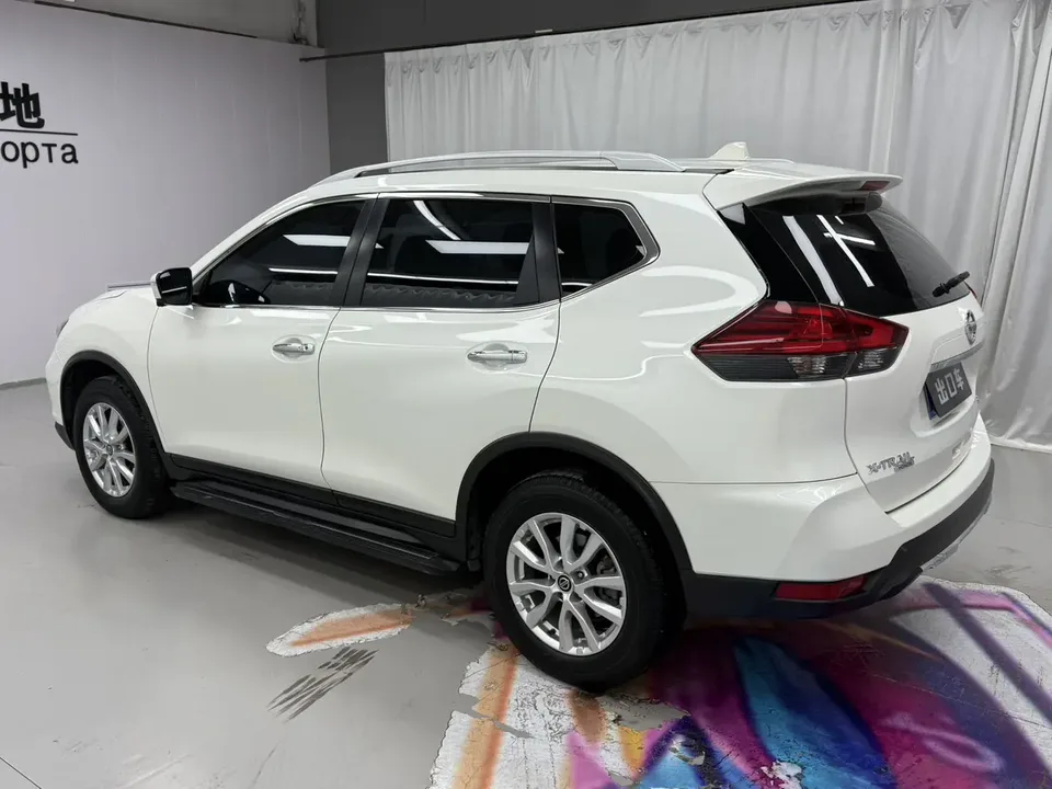 Nissan X-Trail Qijun 2022 2.0L 2WD Smart Link Premium Edition 2022 — thumbnail 4