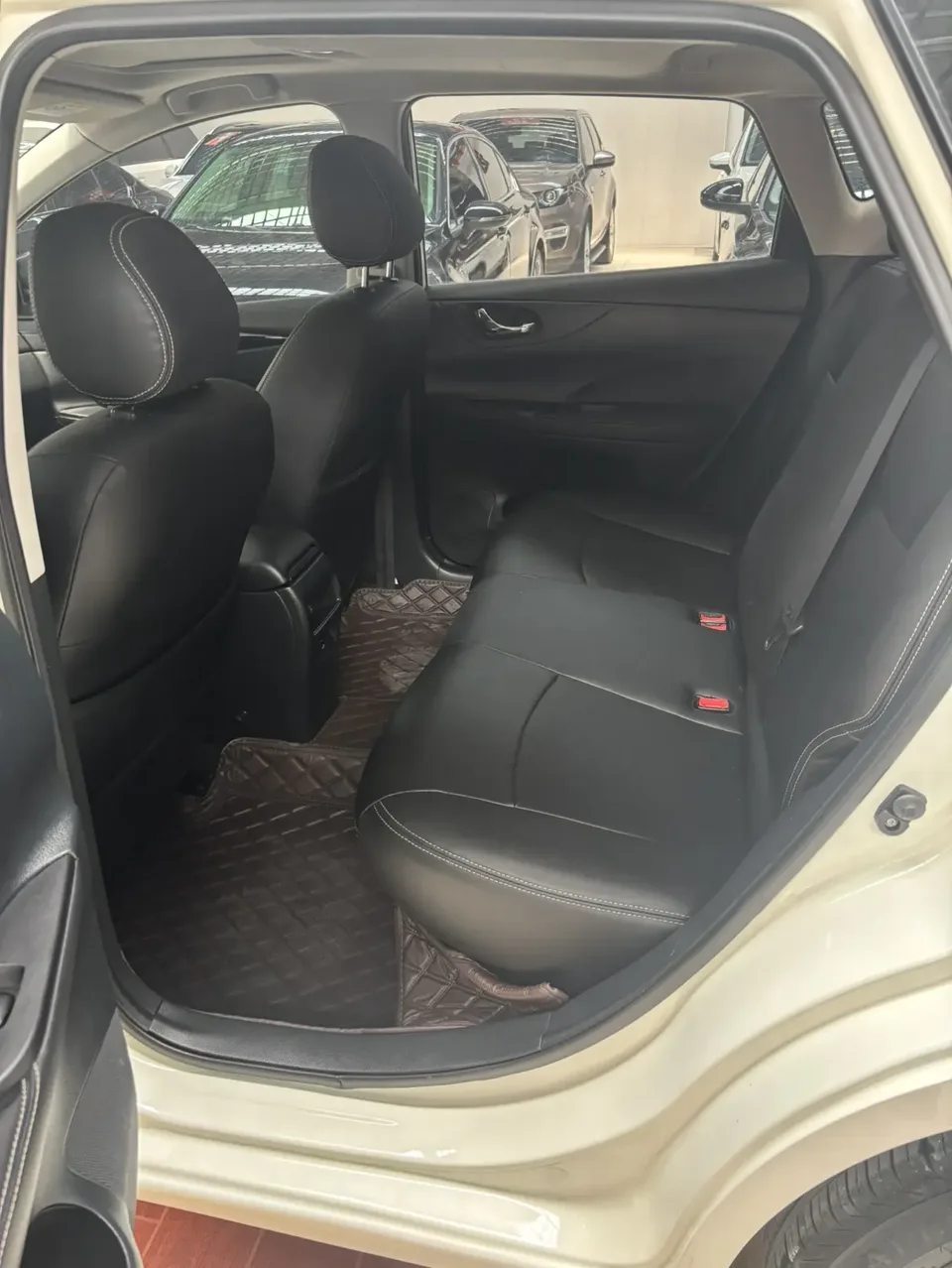 Nissan Tiida Tiida 2021 Tiida 2021 1.6L CVT Cool Edition 2022 — thumbnail 3
