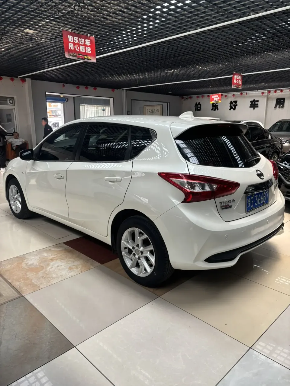 Nissan Tiida Tiida 2021 Tiida 2021 1.6L CVT Cool Edition 2022 — thumbnail 4