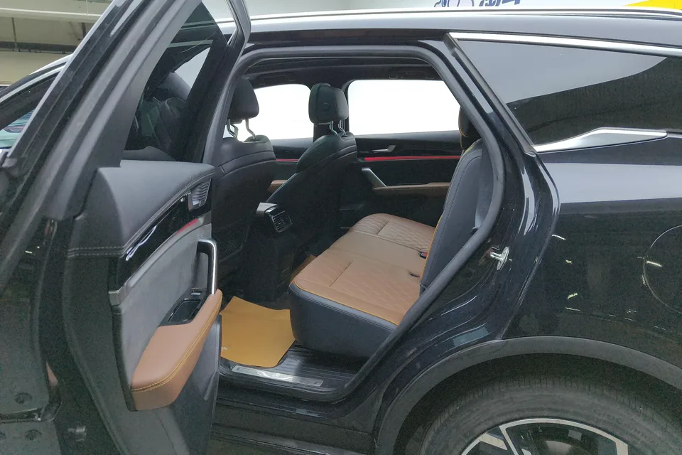 BYD Tang DM Tang DM 2021 DM-i 1.5T 112KM Premium Edition 2022 — thumbnail 4