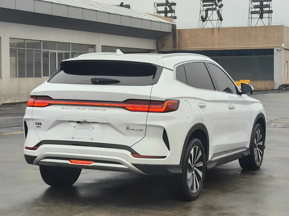 BYD Song PLUS DM DM-i Honor Edition 150KM Flagship PLUS 2024 — миниатюра 2