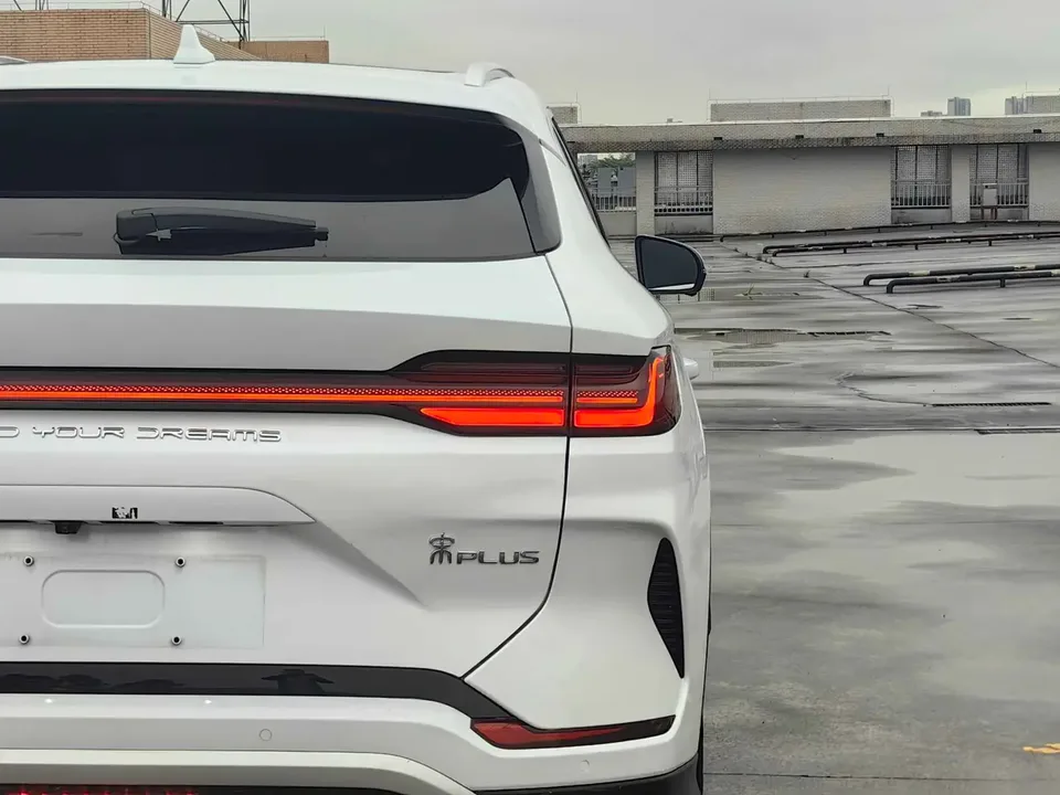 BYD Song PLUS DM DM-i Honor Edition 150KM Flagship PLUS 2024 — миниатюра 3