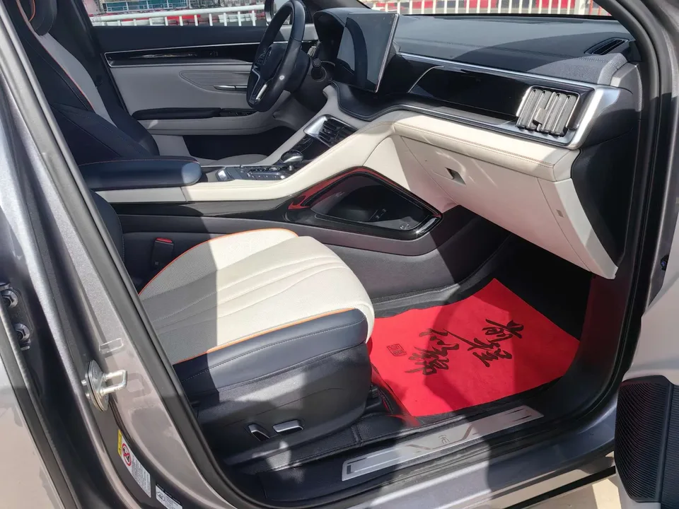 BYD Song PLUS DM DM-i 110KM 2WD Flagship PLUS 2023 — миниатюра 3