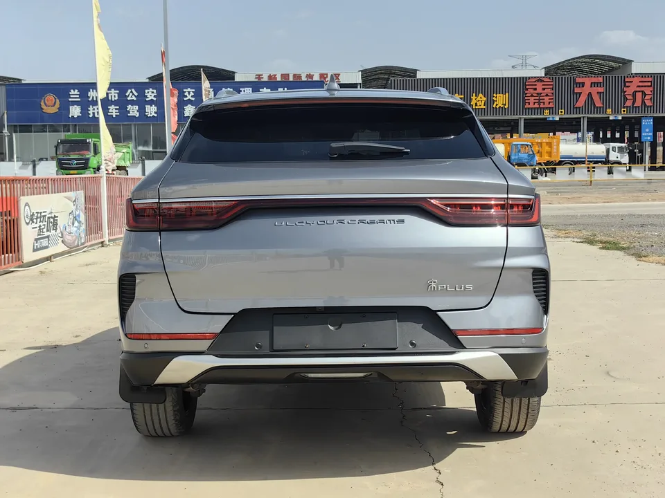 BYD Song PLUS DM DM-i 110KM 2WD Flagship PLUS 2023 — миниатюра 5