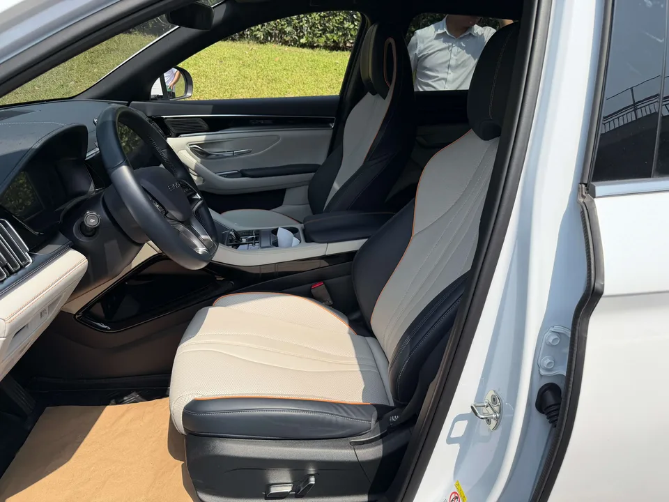 BYD Song PLUS DM DM-i Champion Edition 110KM Flagship PLUS 2024 — миниатюра 4