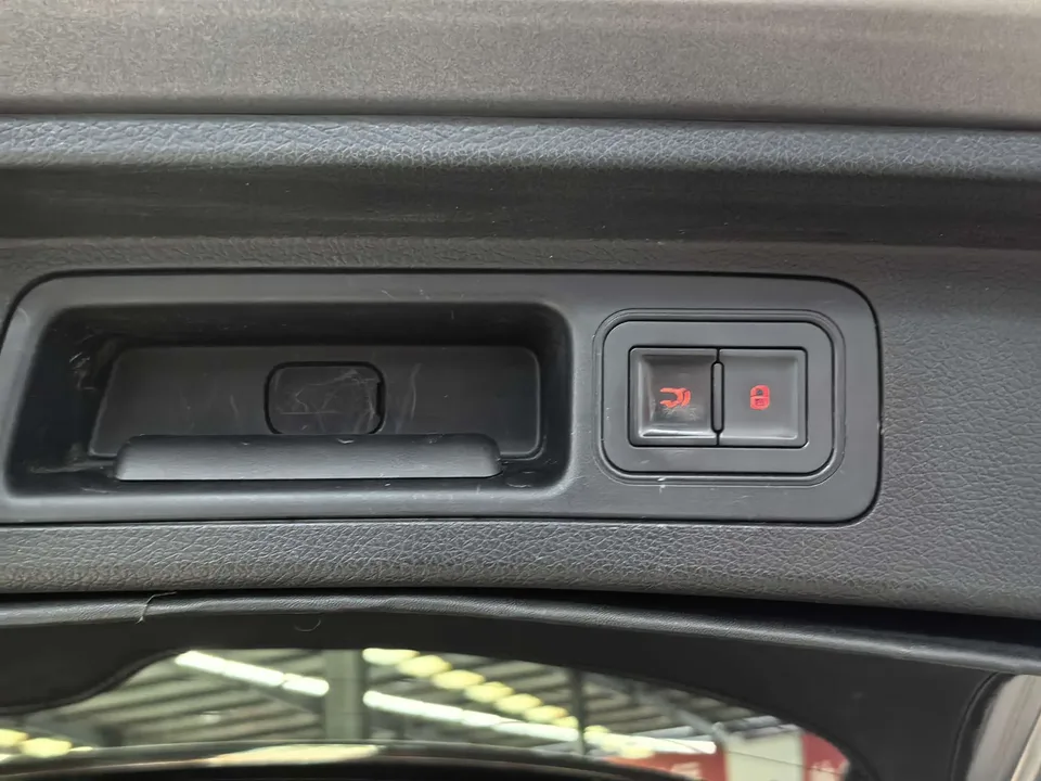 BYD Song PLUS DM DM-i 110KM 2WD flagship model 2023 — миниатюра 3