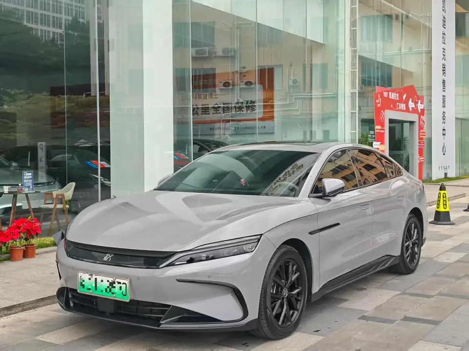 BYD Han DM 2025