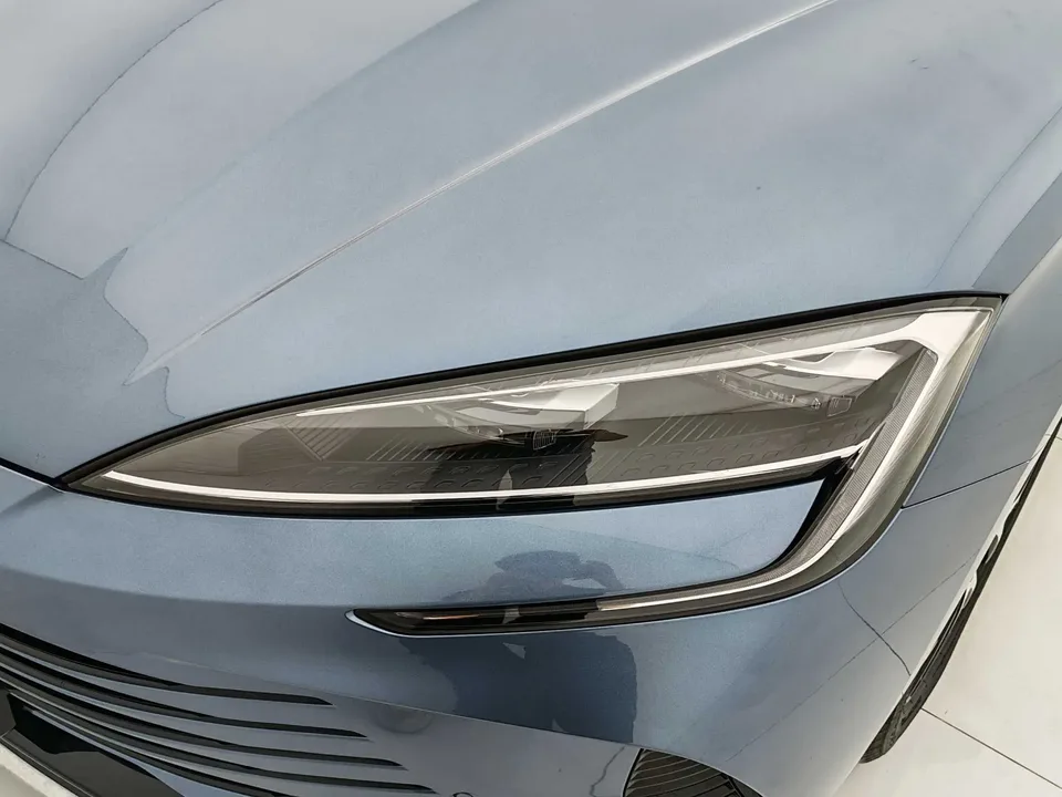 BYD Seal DM Honor Edition DM-i 1.5L 121KM Luxury Model 2024 — миниатюра 3