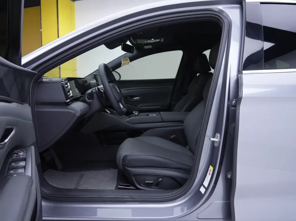 BYD Qin L DM Qin L DM 2025 Intelligent Driving Edition DM-i 120KM Leading Edition 2025 — thumbnail 2