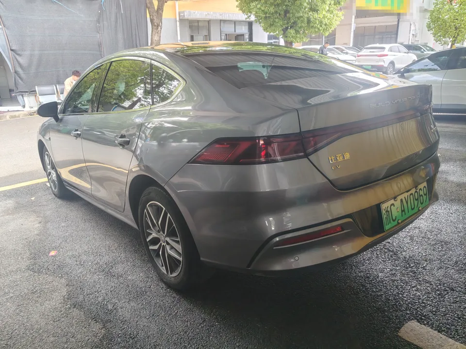 BYD Qin PLUS EV Qin PLUS EV 2024 Honor Edition 420KM Beyond 2024 — миниатюра 4