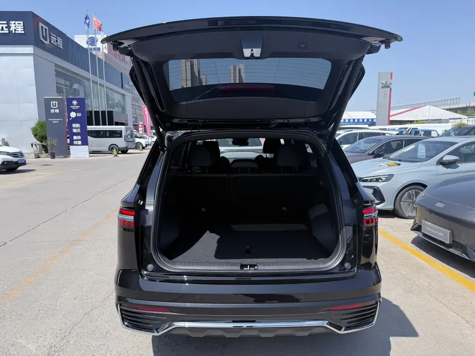 Geely Monjaro 2.0TD DCT EVO 2WD Changfeng Edition 2025 — миниатюра 3