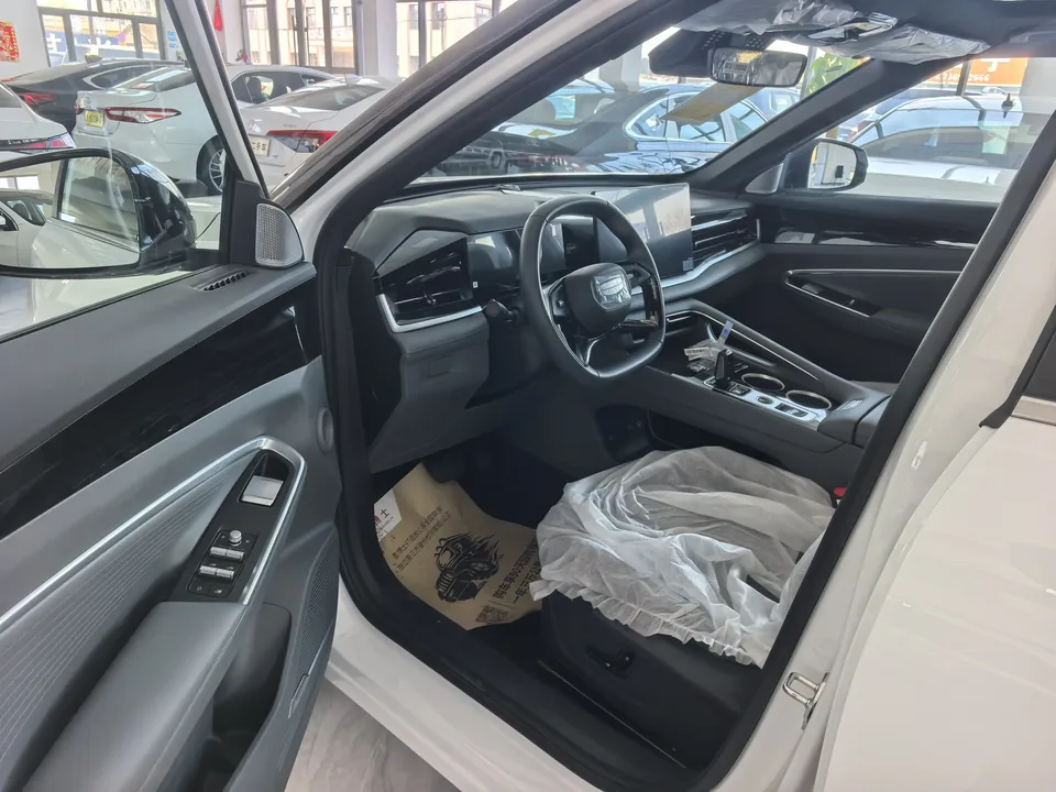 Geely Atlas Boyue 2026 1.5TD Yearning 2025 — миниатюра 5