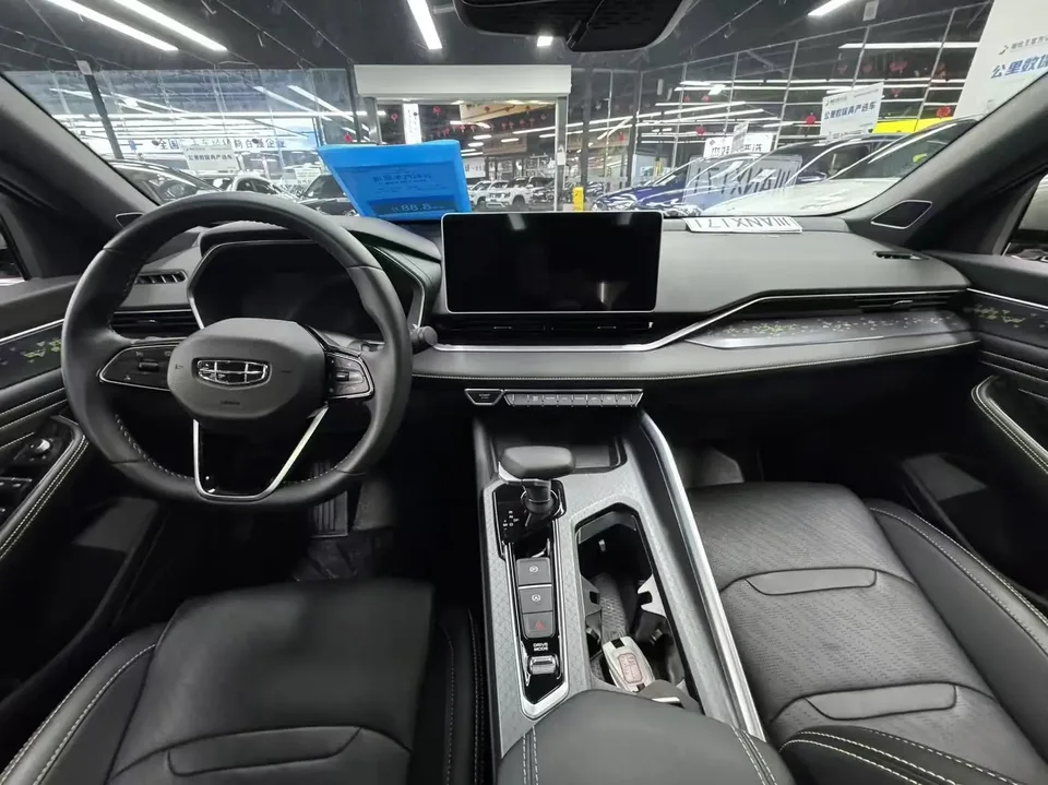Geely Preface Xing Rui 2023 1.5T Fuyao Edition 2024 — миниатюра 4