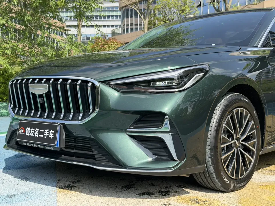 Geely Emgrand Geely Emgrand 2026 5th Generation 1.5T DCT Flagship Model 2025 — миниатюра 5