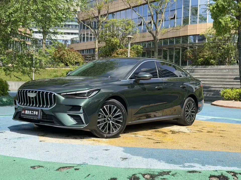 Geely Emgrand 2025