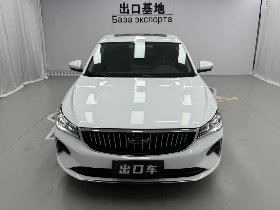 Geely Emgrand 2022